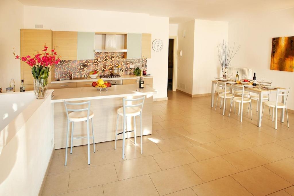 Tremezzo Residence 3-1 Of 11 Apartments In An Exclusive Residence By Italian Apartments Dış mekan fotoğraf